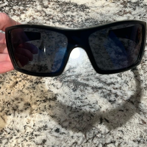 Oakley Other - Brand new- never worn mens Oakley sunglasses